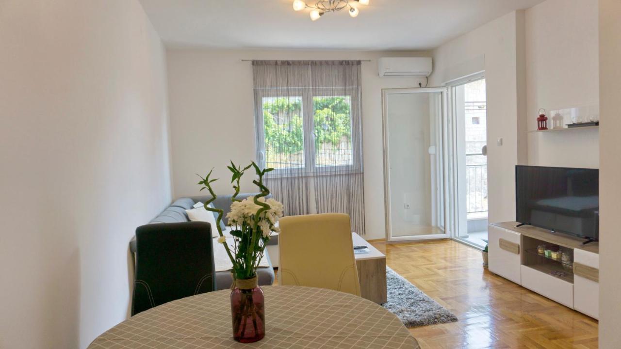 Apartman Beliville.Lux Trebin Dış mekan fotoğraf